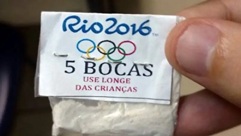 Бразильская полиция изъяла помеченные символикой ОИ-2016 пакетики с наркотиками