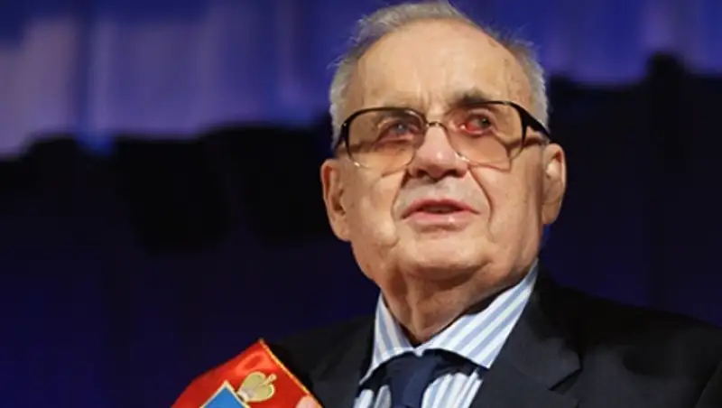 Эльдара Рязанова перевели из реанимации