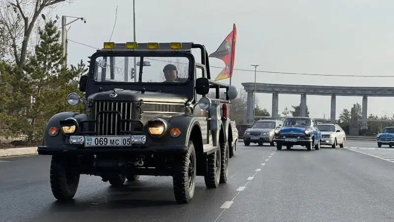 Автопробег прошел в Конаеве, фото - Новости Zakon.kz от 20.11.2022 18:29