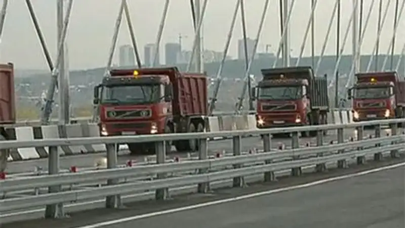 Путин открыл новый мост через Обь