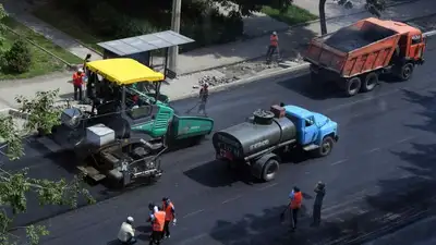В Алматы на двое суток перекрыли участок проспекта Абая