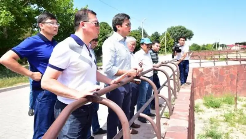 Аким Шымкента поручил привести в порядок зоопарк