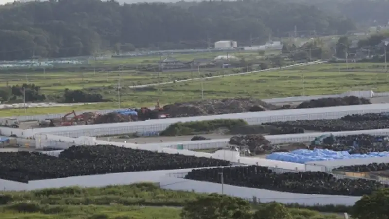 Третий реактор японской АЭС "Фукусима-1" впервые обследуют с помощью камер