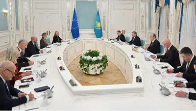 Касым-Жомарт Токаев провел переговоры с Шарлем Мишелем, фото - Новости Zakon.kz от 27.10.2022 12:02