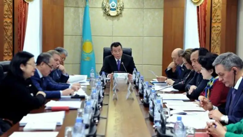 В Сенате рассмотрели поправки в закон об Ассамблее народа Казахстана