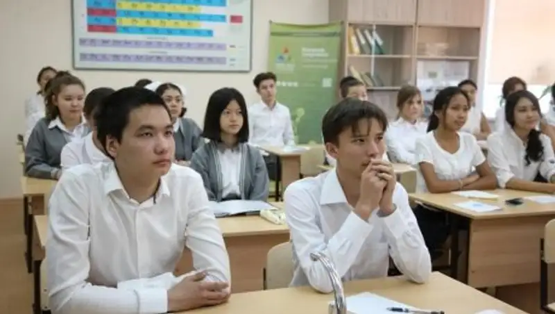 Как устранят дефицит школ в Астане