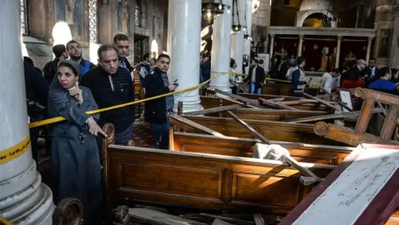 В аэропорту Каира введены повышенные меры безопасности после терактов в египетских городах