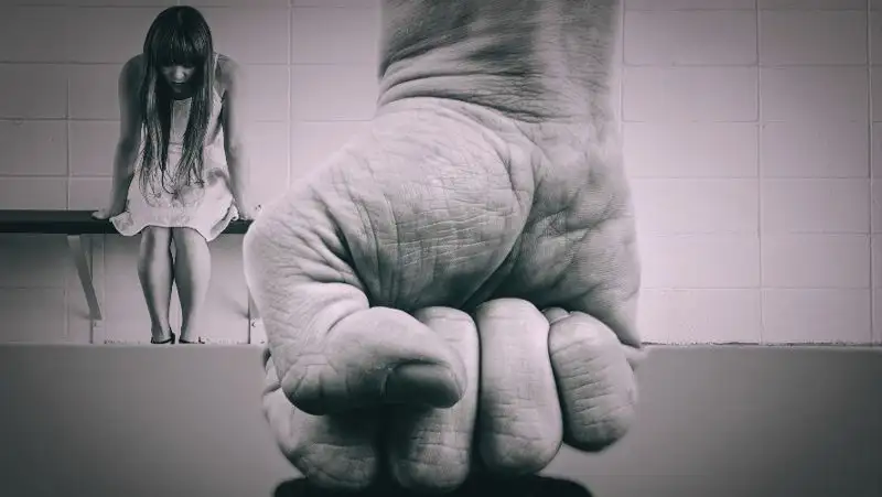 Отчиму-насильнику вынесли приговор в Атырау