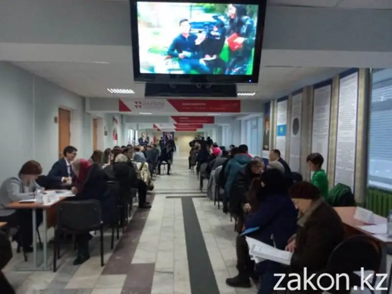 Тысячи казахстанцев получили помощь в рамках акции «Народный юрист», фото - Новости Zakon.kz от 25.11.2019 13:03