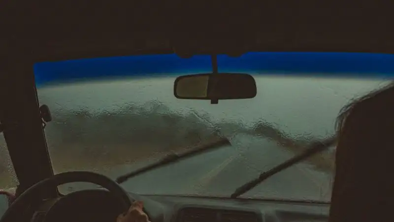 Грабитель напал на таксиста в Караганде