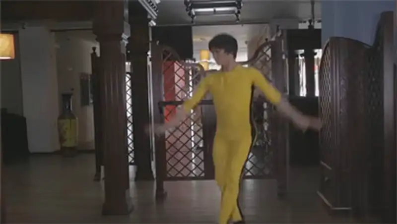 Оригинальный видеоролик в память о Брюс Ли выпустил известный артист балета Досжан Табылды