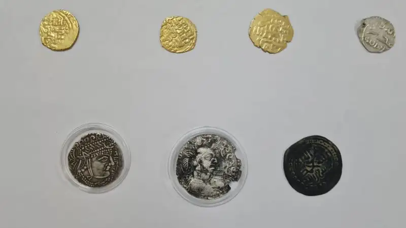 Из Казахстана пытались вывезти монеты времен Монгольской империи