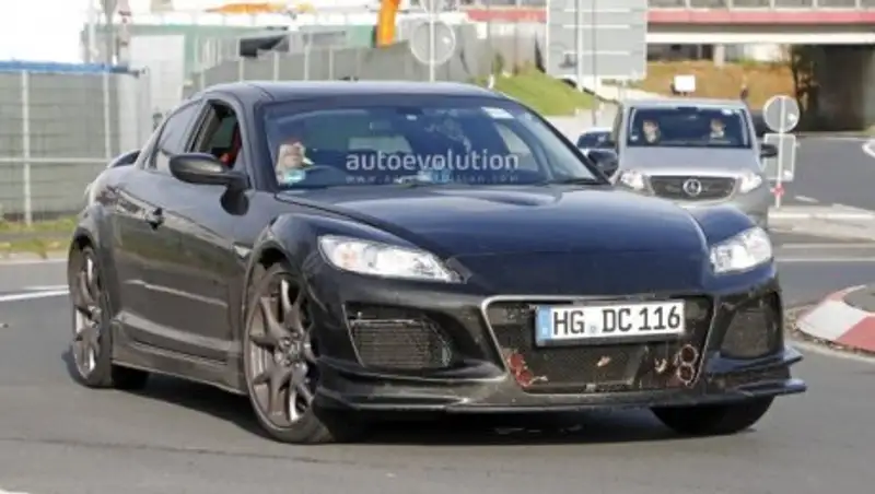 Mazda вывела на тесты мул нового купе RX-9