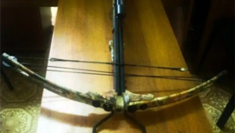 В России подросток случайно выстрелил в себя из арбалета