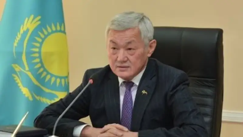 Б.Сапарбаев заслушал итоги деятельности акимов 12 районов Актюбинской области и Актобе в 2016 г