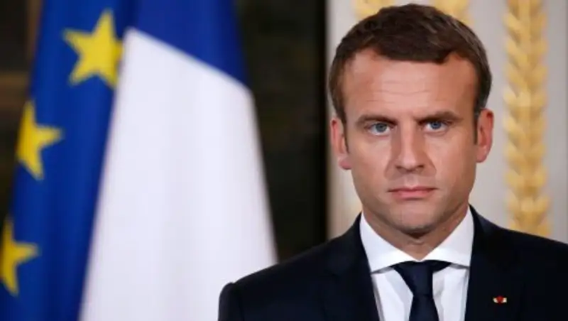 Макрон хочет провести референдум для прекращения беспорядков