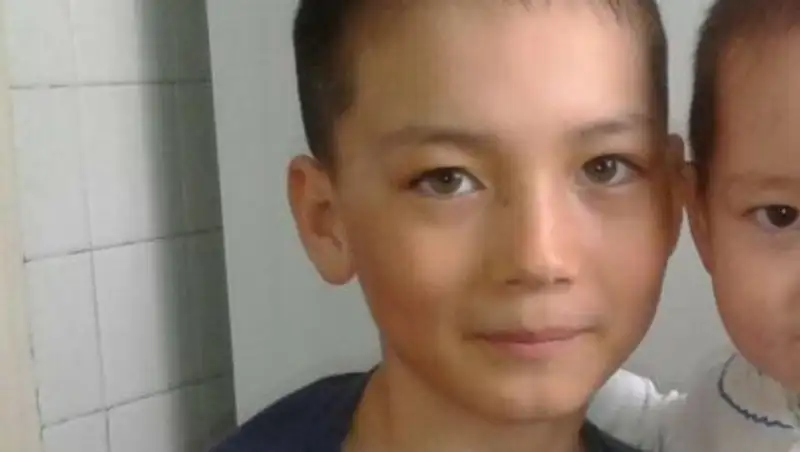 В Актобе разыскивают ребенка, который мог утонуть в овраге с талой водой