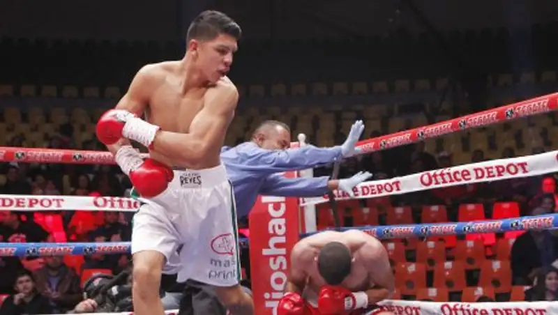 Назван возможный соперник Головкина вместо Канело