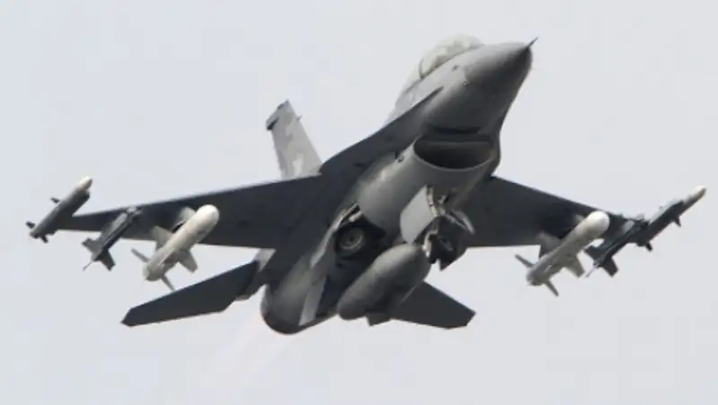 Разбившийся в США истребитель пилотировал иракский генерал