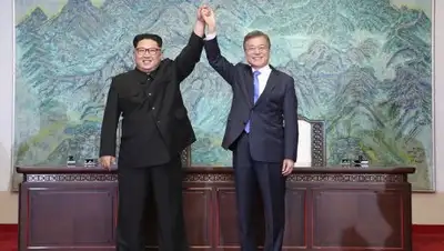 © Korea Summit Press Pool via AP, фото - Новости Zakon.kz от 28.04.2018 12:10