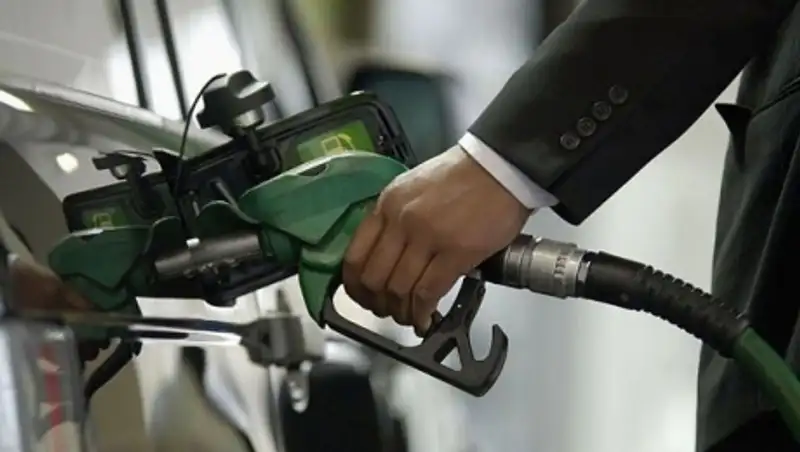 С повышением цен на бензин казахстанские АЗС поторопились, считают юристы