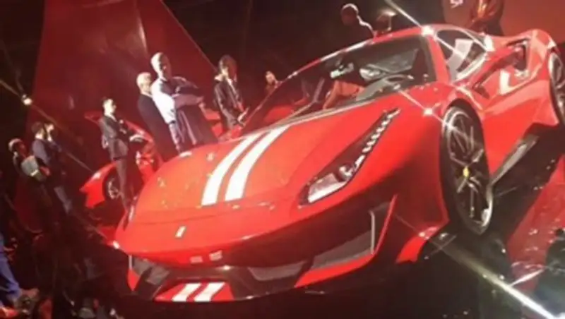 В сети рассекретили «заряженный» суперкар Ferrari 488 GTO