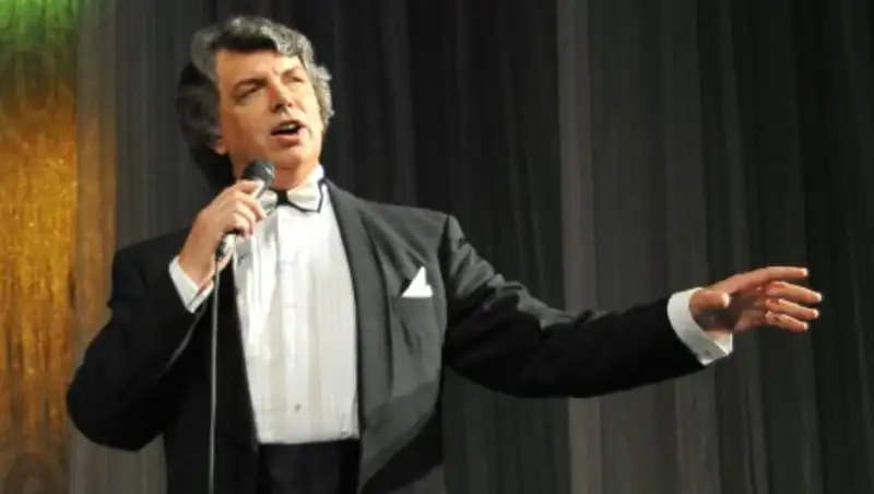 Певец Сергей Захаров попал в больницу