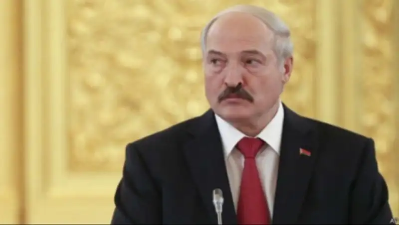 Лукашенко обязал частников создать профсоюзы