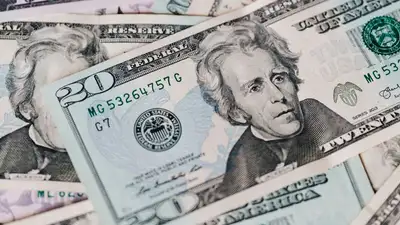 тенге, доллары, обменники, фото - Новости Zakon.kz от 24.04.2023 15:35