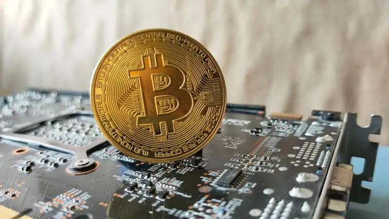 Майнеров обязали получать лицензию на свою деятельность в Казахстане