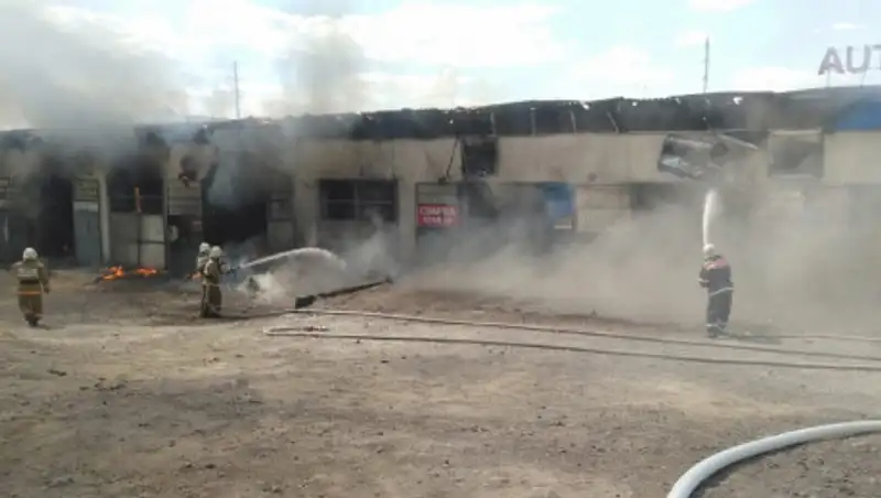 Рабочий СТО пострадал в пожаре в Туркестанской области