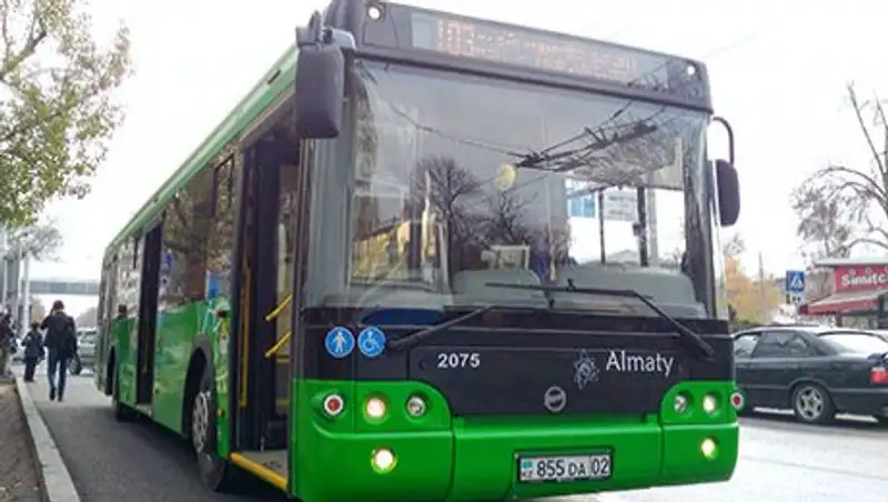 Когда заработают камеры фиксации нарушений ПДД, установленные на новых автобусах в Алматы