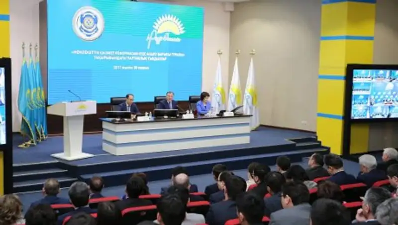 Сразу в 18 раз сократилось количество командных перемещений на госслужбе всего за один год