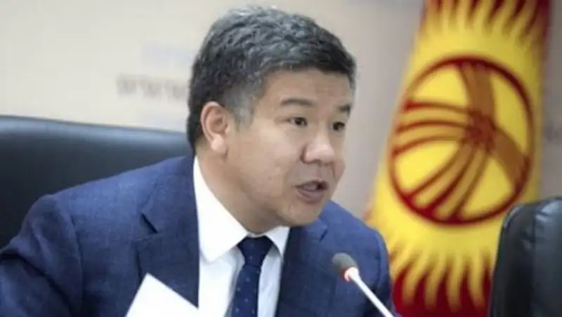 Лидер кыргызстанской партии рассказал о связи Атамбаева и российского депутата