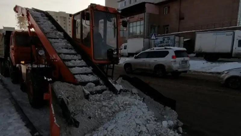 Как коммунальные службы столицы справились с месячной нормой осадков