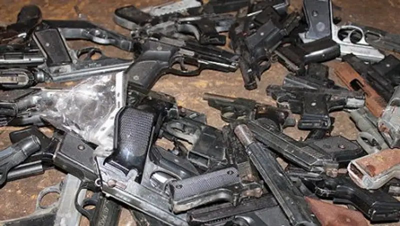 В Уральске в доме, где ранили школьника, нашли 7 видов оружия