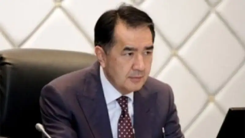 Правительство Казахстана пересматривает бюджет из-за падения цен на нефть