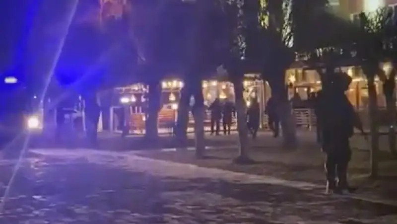 Два человека ранены во время перестрелки в Таразе