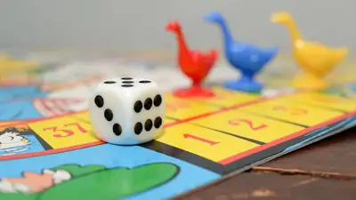 игральный кубик, настольные игры, фото - Новости Zakon.kz от 28.06.2023 15:00