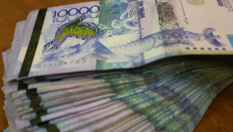 Сколько накопили казахстанцы на своих пенсионных счетах