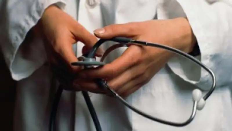 Врачи назвали предполагаемую причину обмороков у детей из Березовки