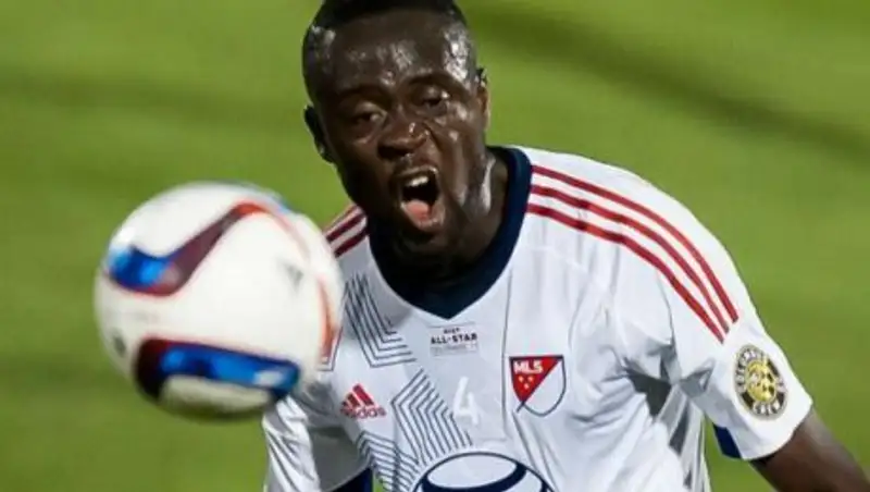 В США футболист отпраздновал гол тверком и получил желтую карточку