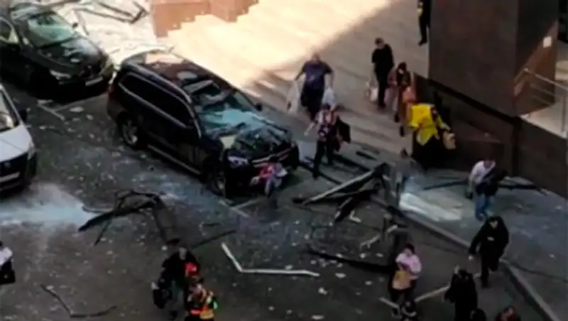 В бизнес-центре в Москве произошел взрыв