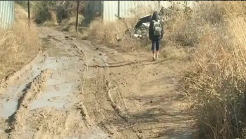 Через тернии к знаниям: Как ходят в школу дети из алматинского микрорайона Калкаман-2