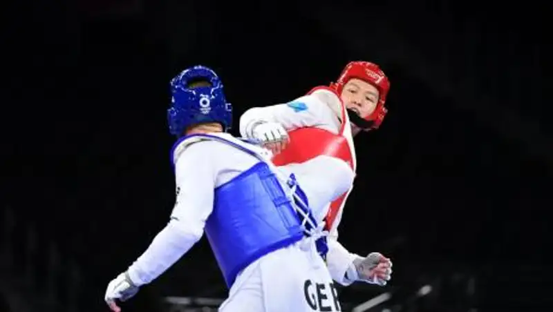 Казахстанский тхэквондист стартовал с победы на Олимпиаде в Токио