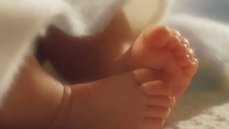 В Кыргызстане 14-летняя девочка родила ребенка