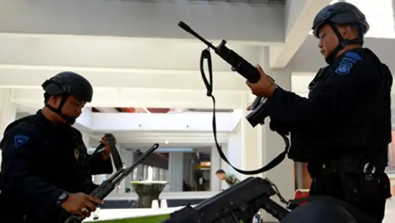 В Индонезии в правительственном здании произошел взрыв