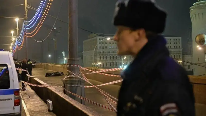 Предполагаемого организатора убийства Бориса Немцова решили поискать в Эмиратах