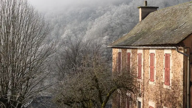 В Актобе более 20 многоэтажек остались без отопления