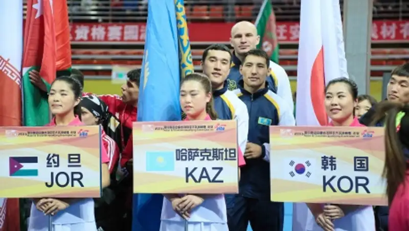 &#1240;ділбек Ниязымбетов &#1178;ытайда &#1257;тіп жат&#1179;ан лицензиялы&#1179; турнирді же&#1187;іспен бастады